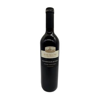 Vino červen&eacute; polosladk&eacute; Badagoni Alazani